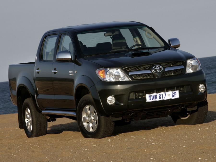  Toyota Hilux Double Cab 2005 года  (фото 1 из 30)
